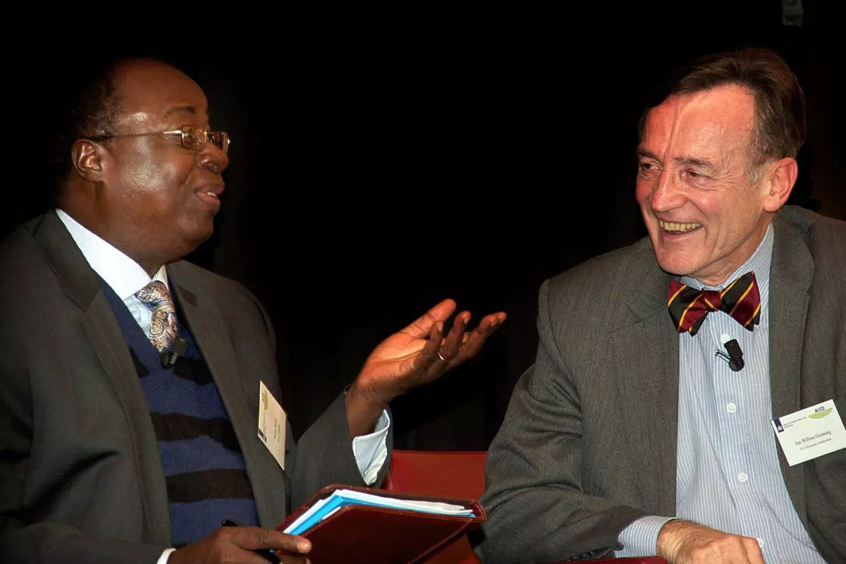 Benno Ndulu and Jan Willem Gunning
